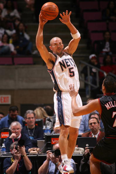 kaiyun体育官方登录关于Faker在篮网比赛中领先优势明显，险胜引发热议！全场沸腾不已的信息