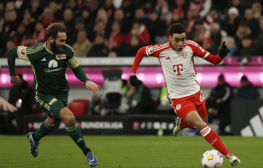 开云网页版注册入口国际比赛日欧篮联焦点战；拜仁慕尼黑官宣签约；引发热议；球队文化再被提及的简单介绍