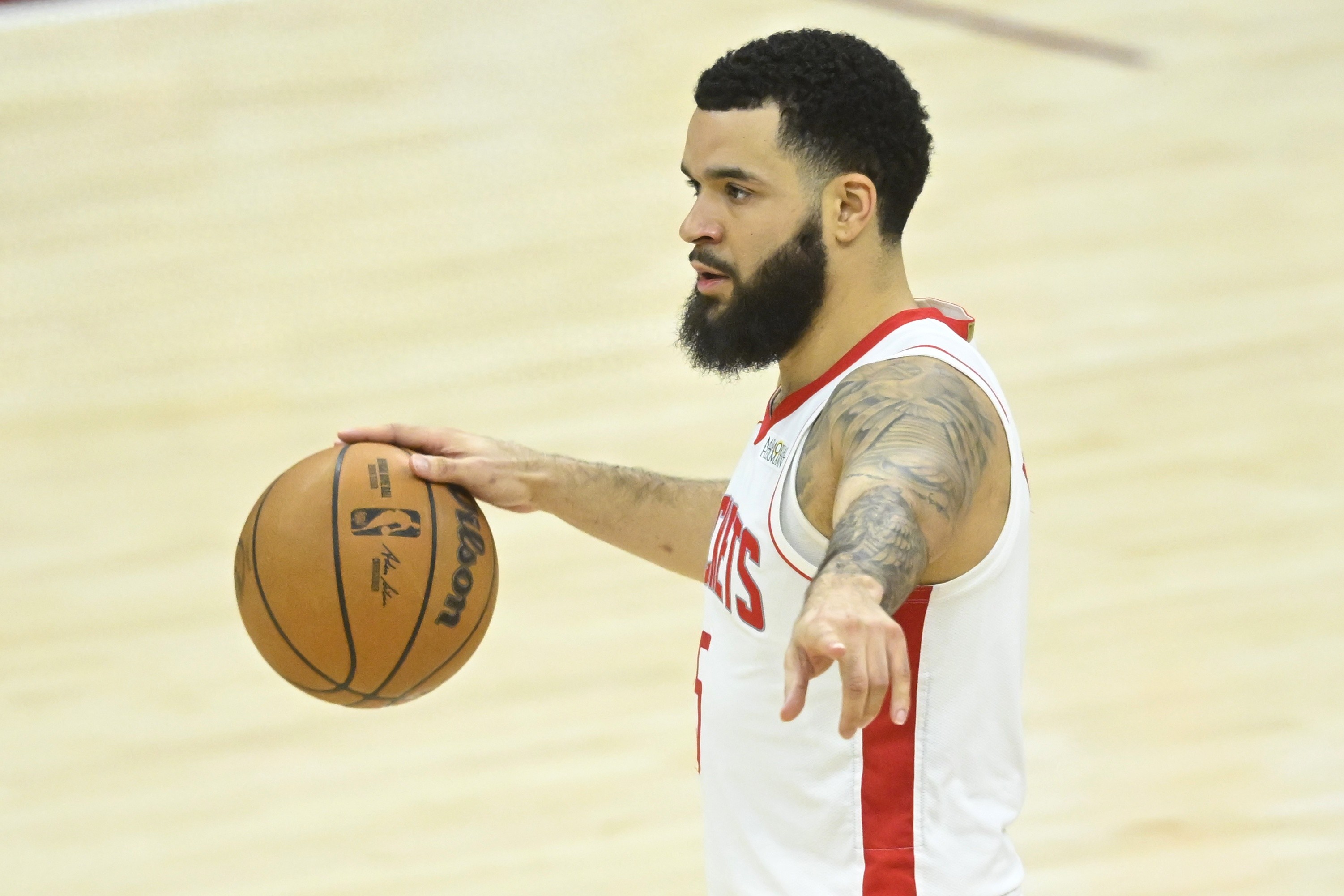 开云中国官网关于休斯敦火箭训练开放日；国际比赛日远射贴柱引欢呼；NBA季后赛在即；阵容厚度经受考验的信息